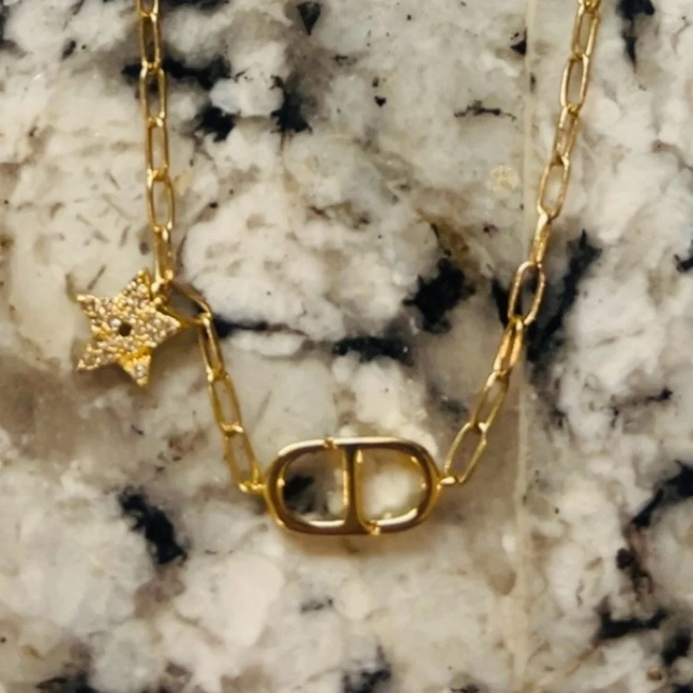 Authentic Stunning Iconic Crystal Dior Star CD Necklace - Picture 5 of 6